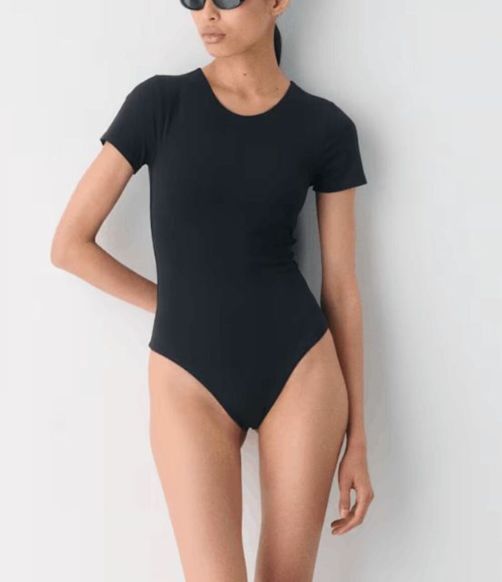 Aritzia Contour Crew Neck Bodysuit Black Short Sleeve XS NWOT